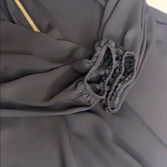 Carmen Marc Valvo Black zip front long sleeve blouse women’s medium - Picture 7 of 8